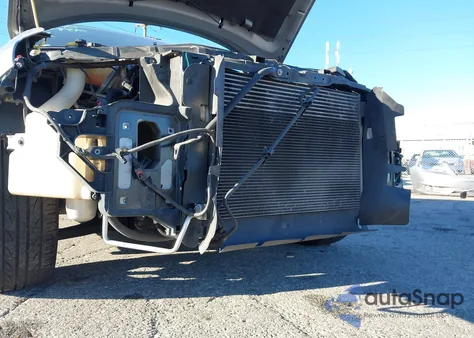 2013 Chrysler 200 Touring z USA, uszkodzony, nr VIN 1C3CCBBB1DN618777